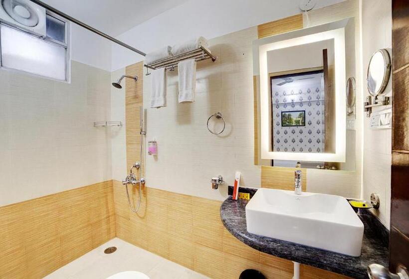 디럭스 룸 킹사이즈 침대, The Liverpool Blue Hotels