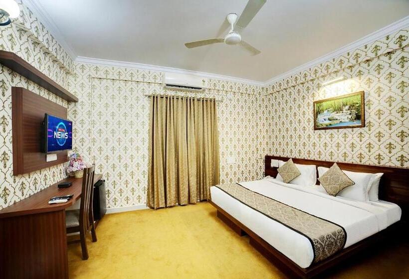 Люкс, The Liverpool Blue Hotels