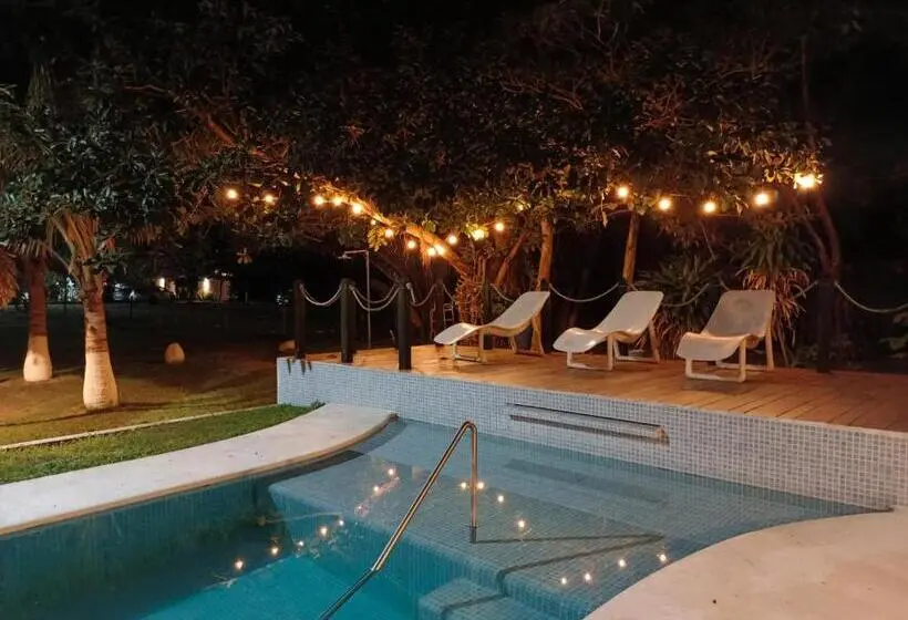Standard-huone Allasnäkymä, Bungalows Marbella Costa Esmeralda