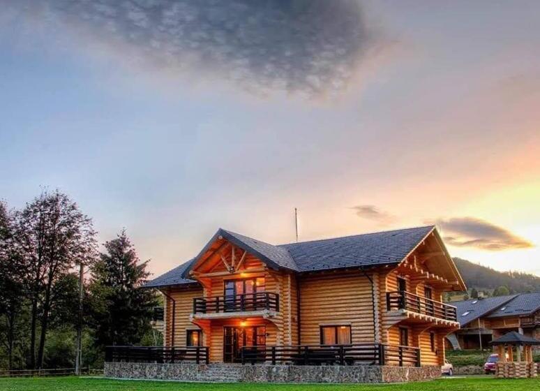 منزل غرفة نوم واحدة, Casa Pădurarului