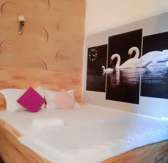 اتاق استاندارد با تخت بزرگ, Khách Sạn Duy Hoàng