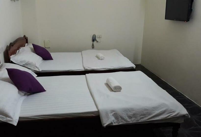 اتاق استاندارد چهار تخته, Khách Sạn Duy Hoàng