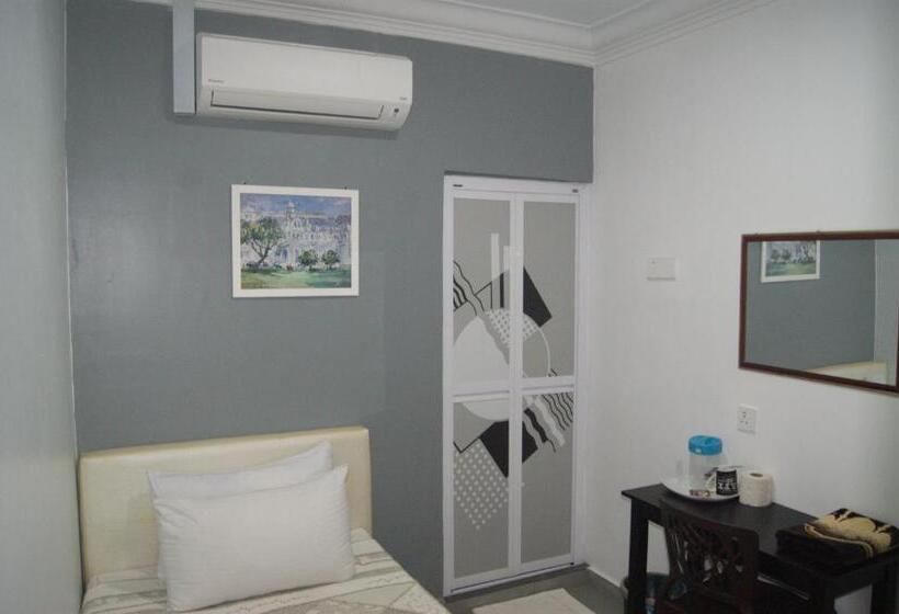 غرفة قياسية فردية, Shafura 2