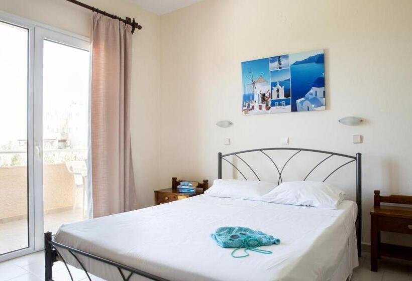 غرفة قياسية مطلّة علي البحر, Albatross