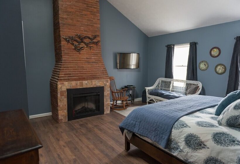 デラックスルーム, Creekside Inn