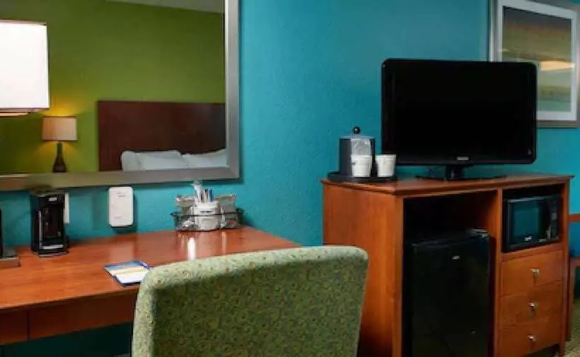 スタンダードルーム, Hampton Inn Bermuda Run