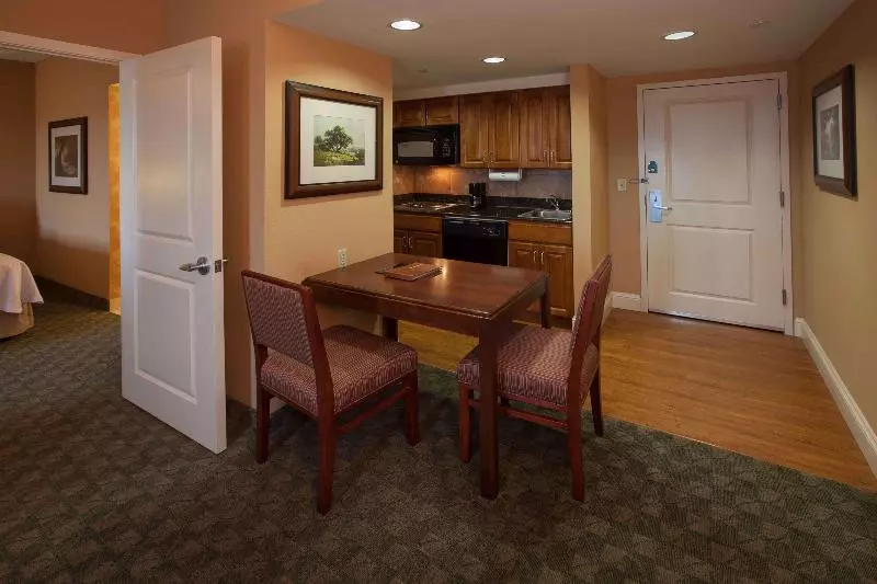 プレミアムルーム, Hilton Garden Inn Roanoke Rapids