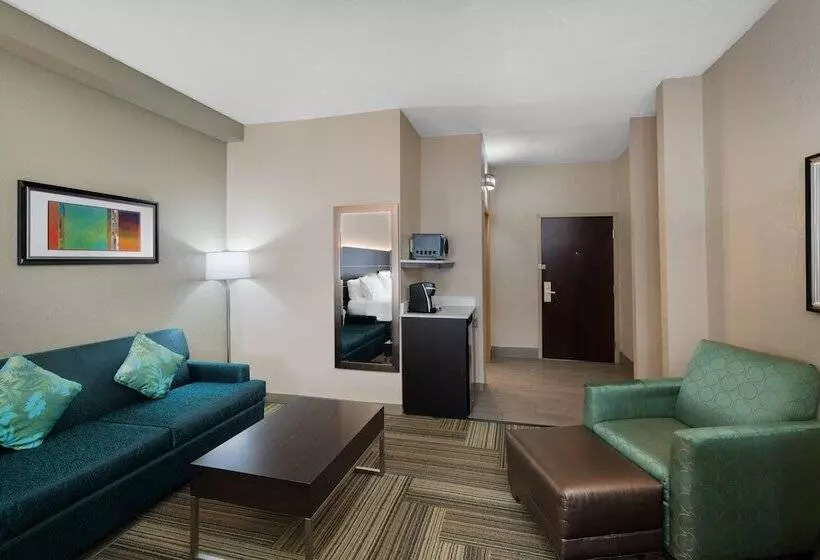 スイート, Holiday Inn Express Hotel & Suites Ashland, An Ihg