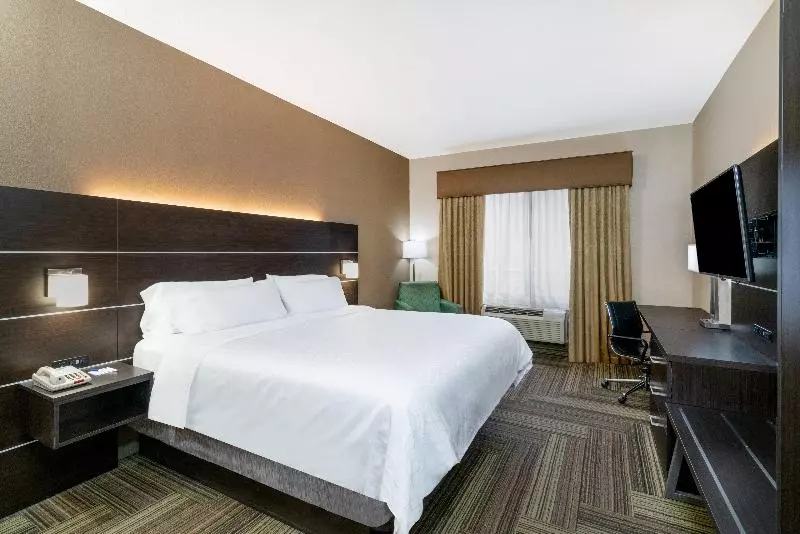 キングサイズベッドのスタンダードルーム, Holiday Inn Express Hotel & Suites Ashland, An Ihg