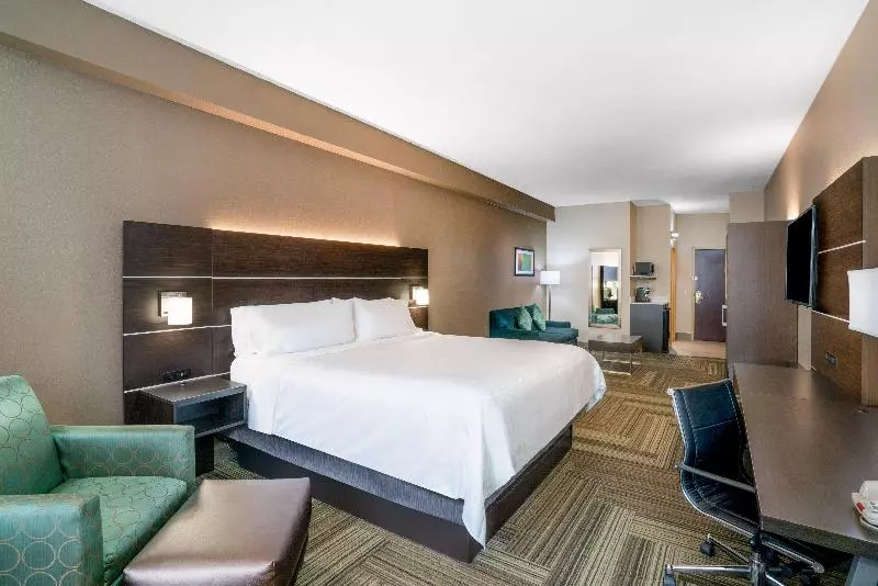 キングサイズベッドのスタンダードルーム, Holiday Inn Express Hotel & Suites Ashland, An Ihg