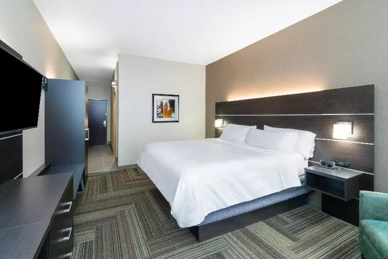キングサイズベッドのスタンダードルーム, Holiday Inn Express Hotel & Suites Ashland, An Ihg