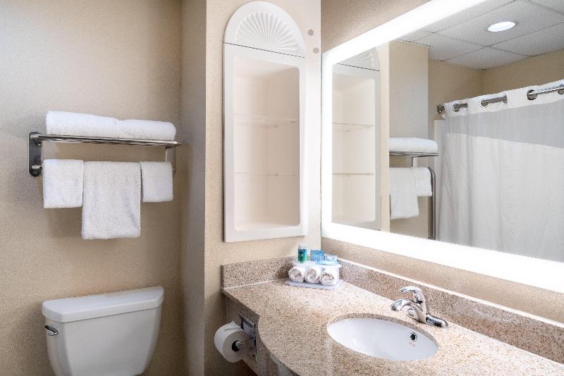 Люкс Кровать Кинг, Holiday Inn Express Hotel & Suites Ashland, An Ihg