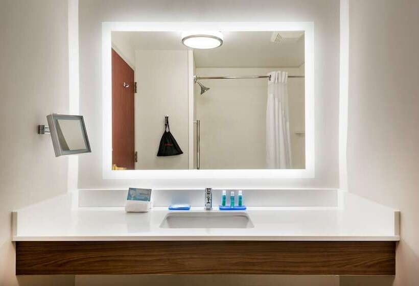 جناح, Holiday Inn Express Hotel & Suites Bartow, An Ihg