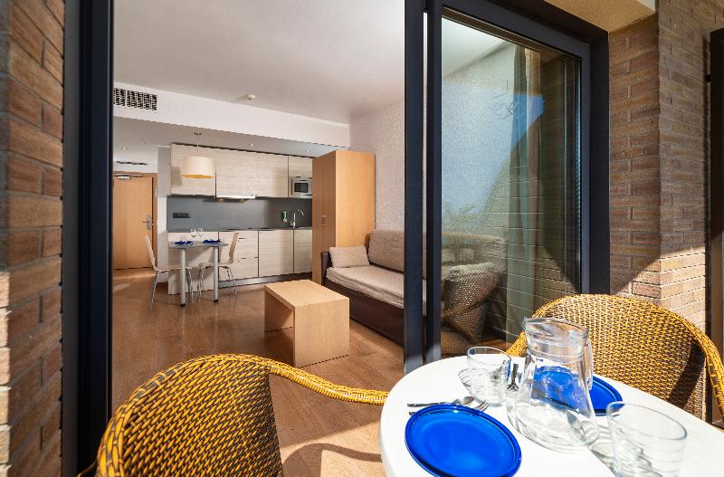 جناح, Holiday Inn Express Hotel & Suites Bartow, An Ihg