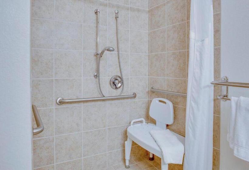 חדר סטנדרט מותאם לאדם עם מוגבלויות, Holiday Inn Express Hotel & Suites Oklahoma City Bethany, An Ihg