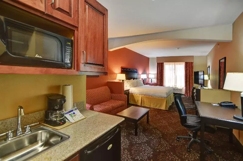 キングサイズベッドのスイートルーム, Holiday Inn Express Hotel And Suites Altus, An Ihg
