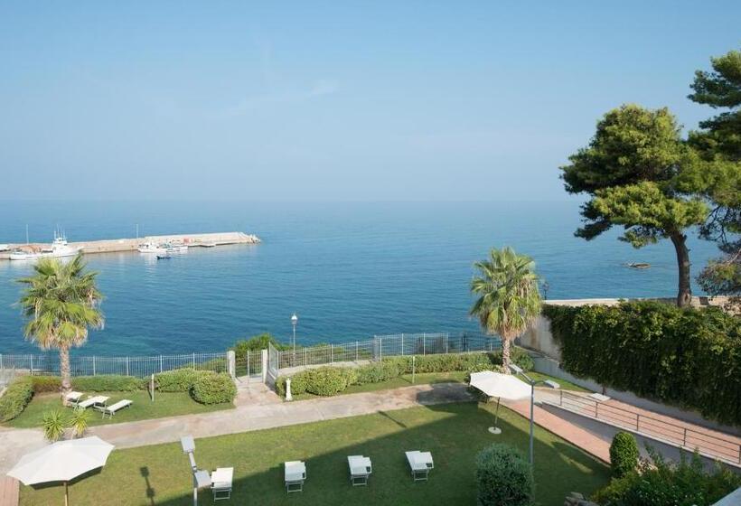 Номер Стандарт Вид на Море, Mareluna