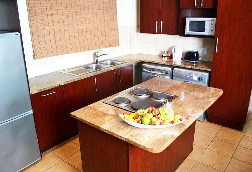 סוויטה, Premier Splendid Inn Port Edward