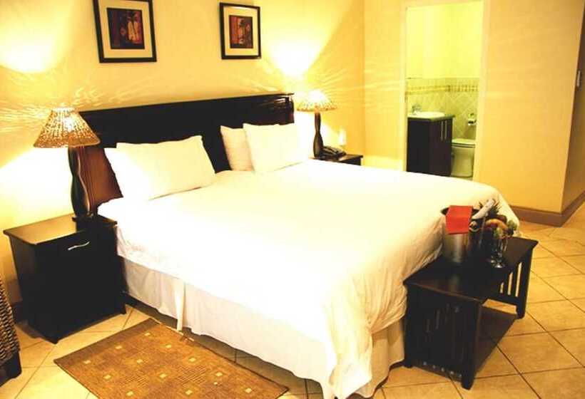 Люкс 3 Спальни, Premier Splendid Inn Port Edward