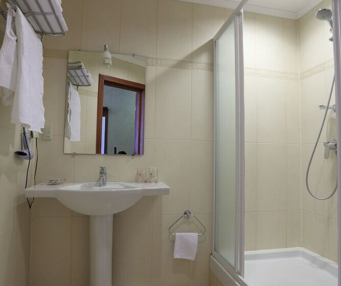 اتاق راحتی, Sosnovyi Bor