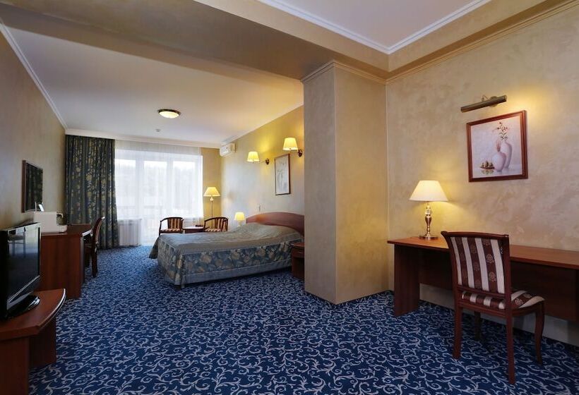 اتاق راحتی, Sosnovyi Bor