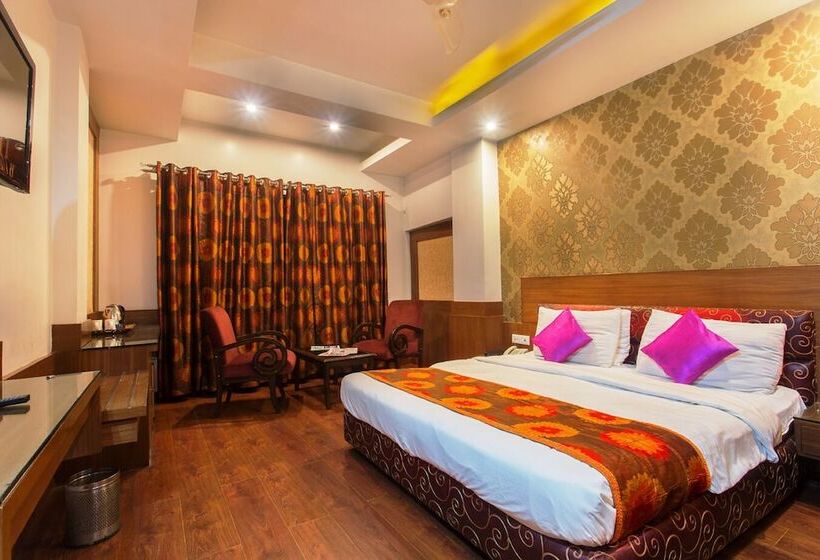 חדר אקזקיוטיב, Subash International