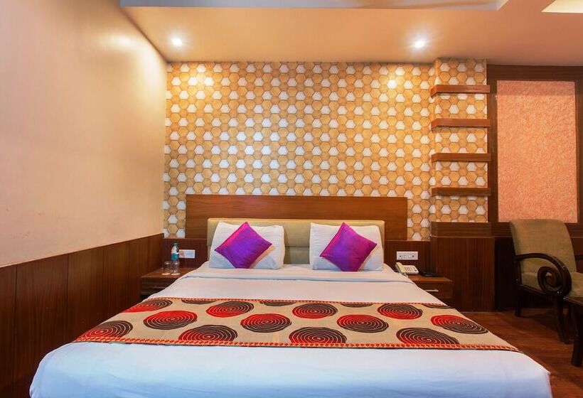 חדר אקזקיוטיב, Subash International