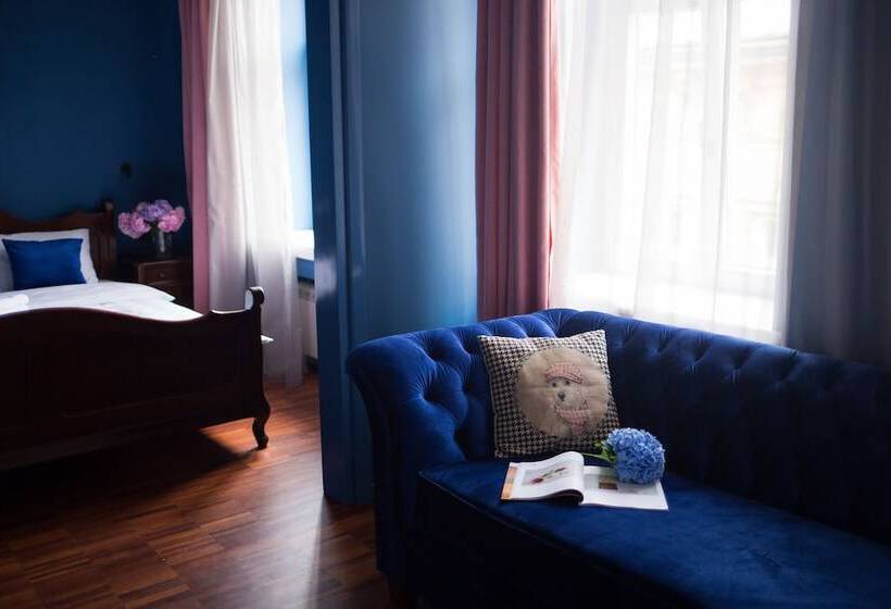 سوییت جونیور, Vintage Boutique