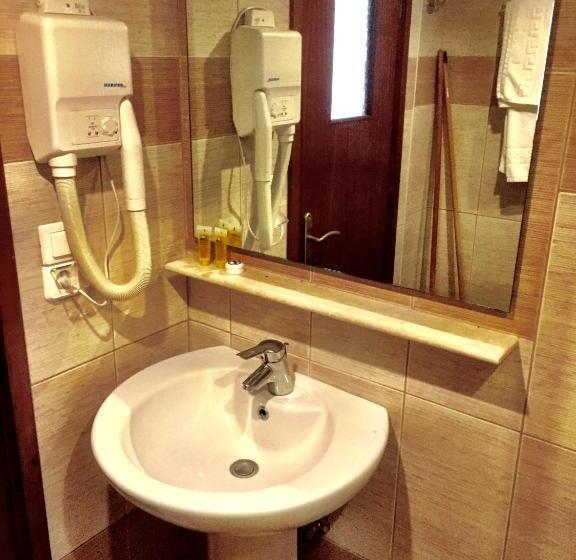 דירת חדר, Irene Villa