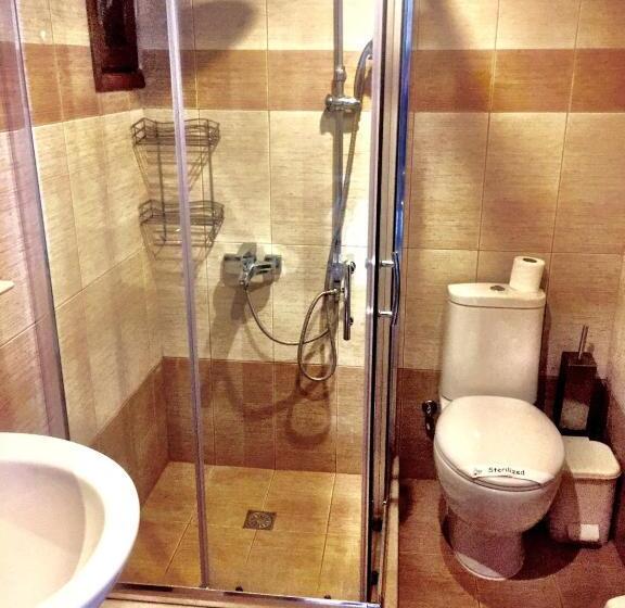 דירת חדר, Irene Villa