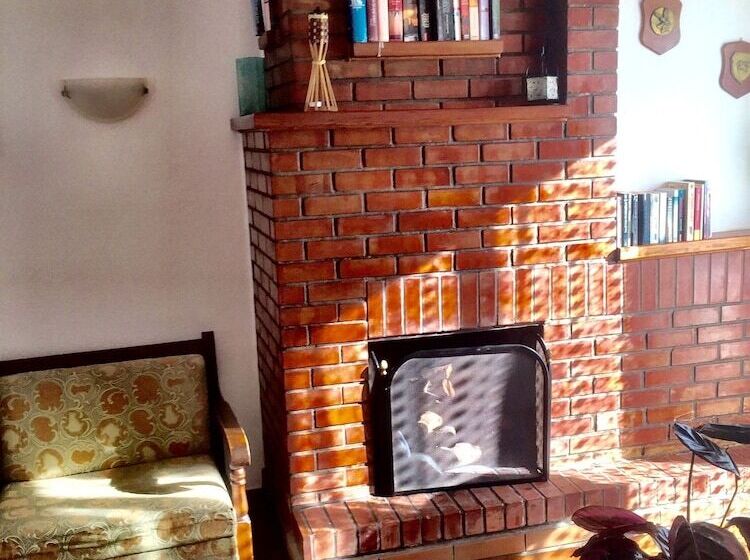 דירת משפחה, Irene Villa