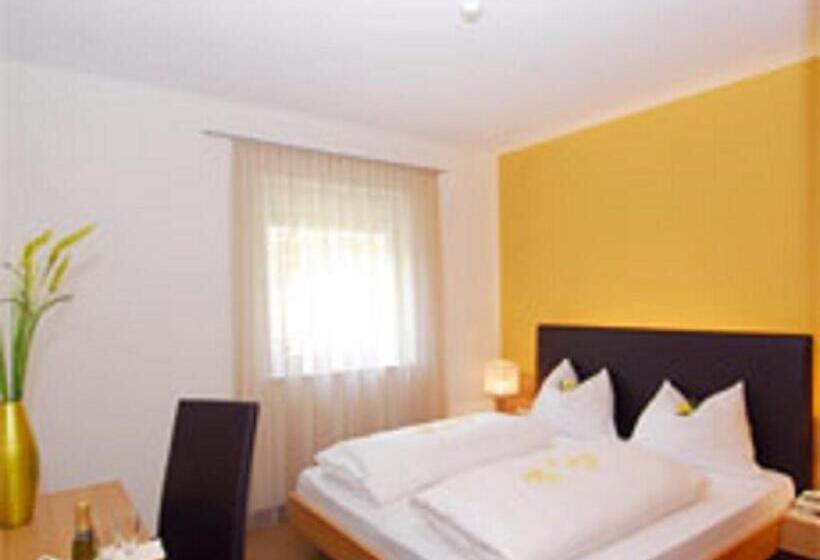Апартаменты 2 Спальни с Террасой, Apparthotel Gartenresidence Nalserhof