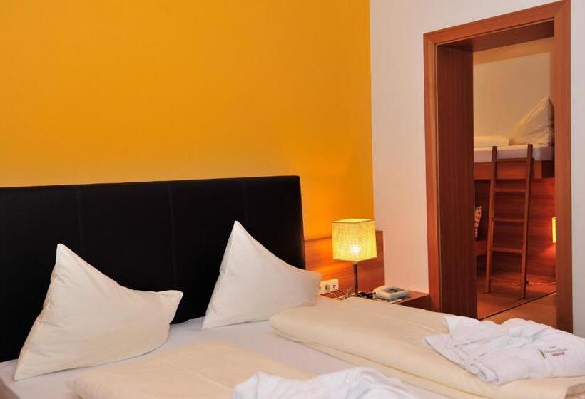 Апартаменты 2 Спальни с Террасой, Apparthotel Gartenresidence Nalserhof