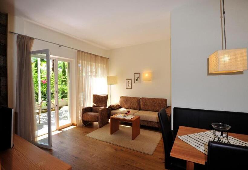 Студио Стандарт с Террасой, Apparthotel Gartenresidence Nalserhof