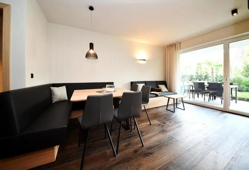 Deluxe-huoneisto 1 Makuuhuone, Apparthotel Gartenresidence Nalserhof