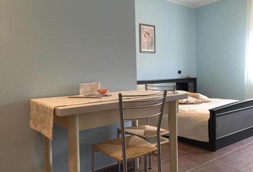 스탠다드 스튜디오, Agriturismo Finestre Di Langa