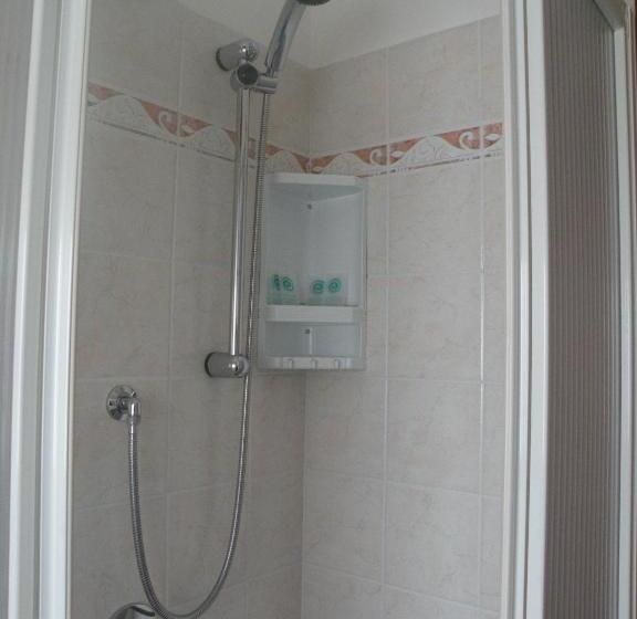 스탠다드 스튜디오, Agriturismo Finestre Di Langa