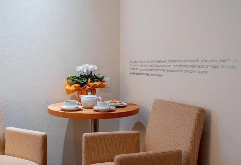 غرفة قياسية رباعية, Garnì Vecchio Comune