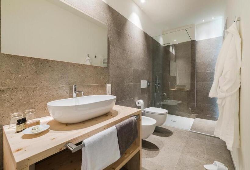اتاق استاندارد, Zum Hirschen Boutique Hotel Val Di Non