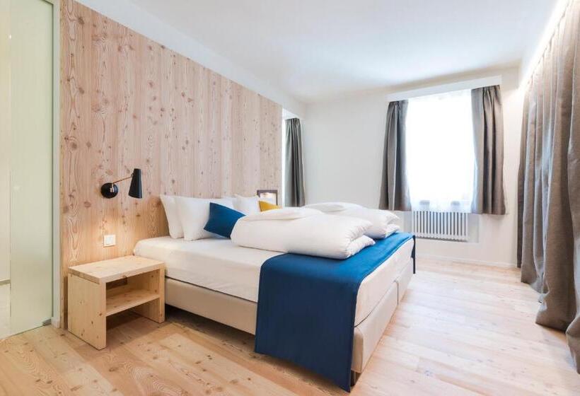 اتاق لوکس, Zum Hirschen Boutique Hotel Val Di Non