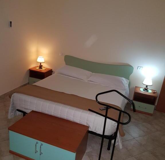 Четырехместный Номер Стандарт, Il Baronetto