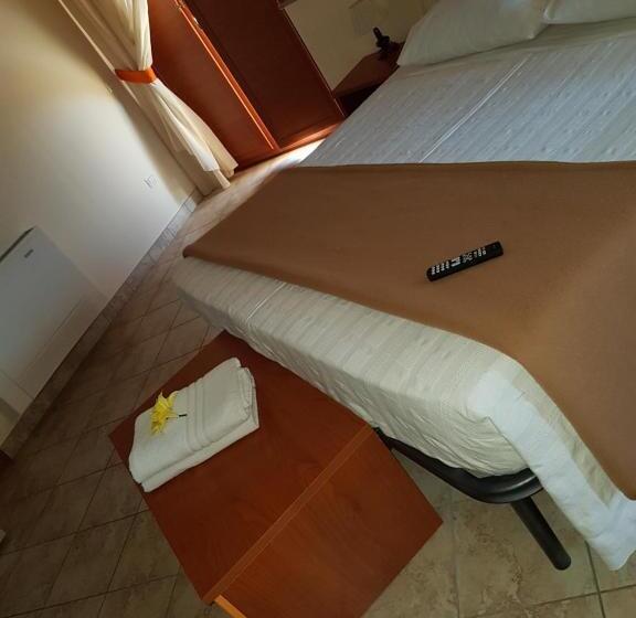 Четырехместный Номер Стандарт, Il Baronetto