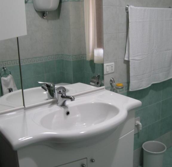 Номер Стандарт, Il Baronetto