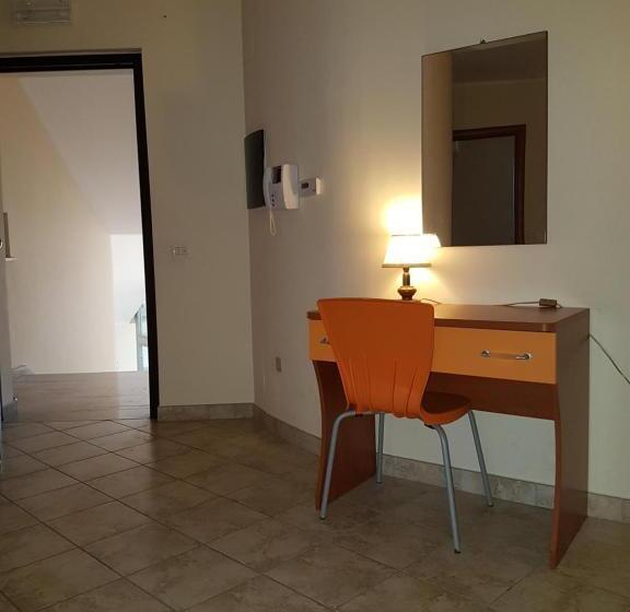 Четырехместный Номер Стандарт, Il Baronetto