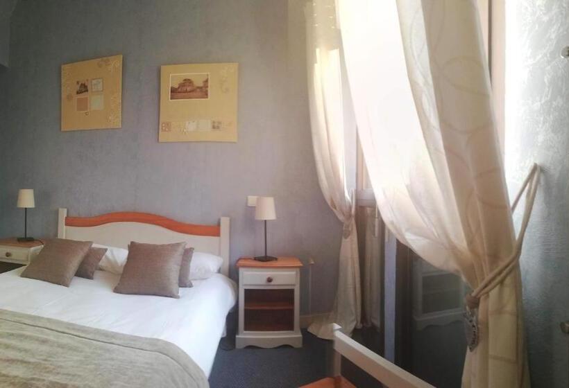 Номер Стандарт, Logis Hotel Restaurant L Orée Des Bois