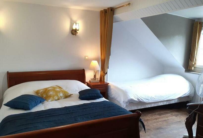 חדר סטנדרט לארבעה, Logis Le Saint Hubert