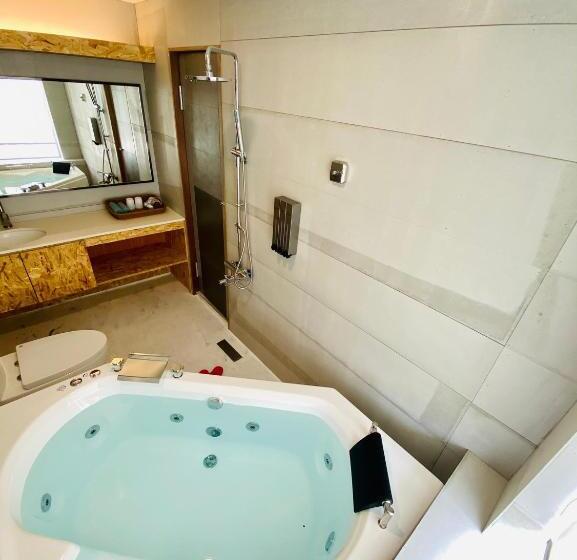 اتاق استاندارد با وان آب گرم, Hide And Sea At Green Island