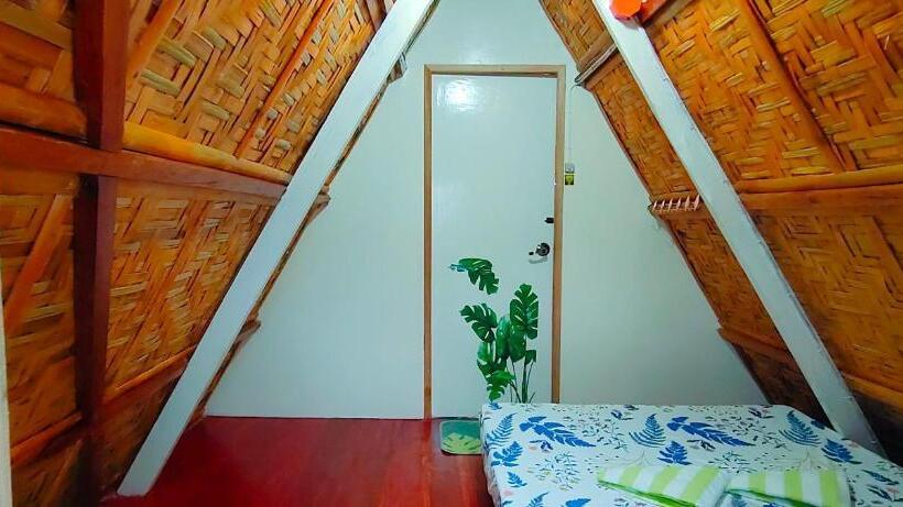 Номер Deluxe с Балконом, Rc Hutspot Tourist Inn
