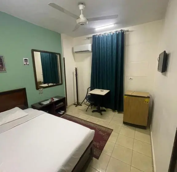 اتاق استاندارد یک نفره, Grand Hotel Qena