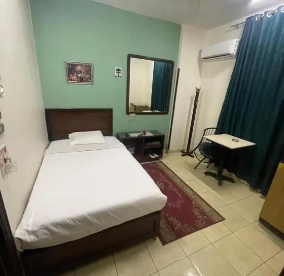 اتاق استاندارد یک نفره, Grand Hotel Qena